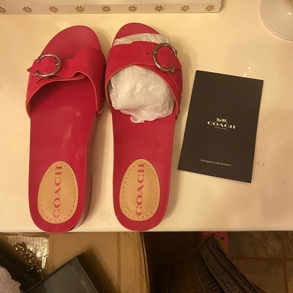 New WITH BOX PINK COACH SANDALS SIZE 6